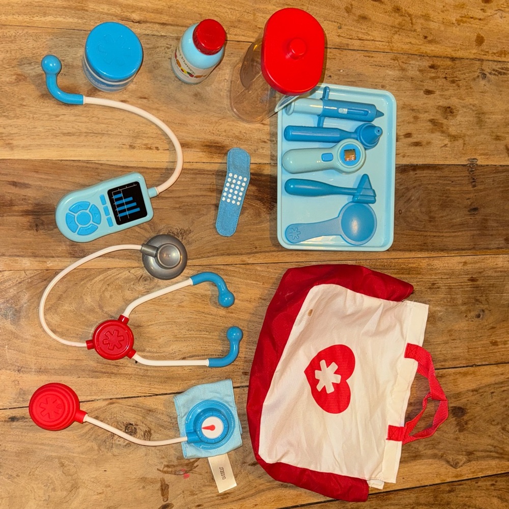 Kids Doctor Playset with Red and Blue Accessories